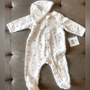Little Me Brand: Cloud zipper Footed onesie with matching hat